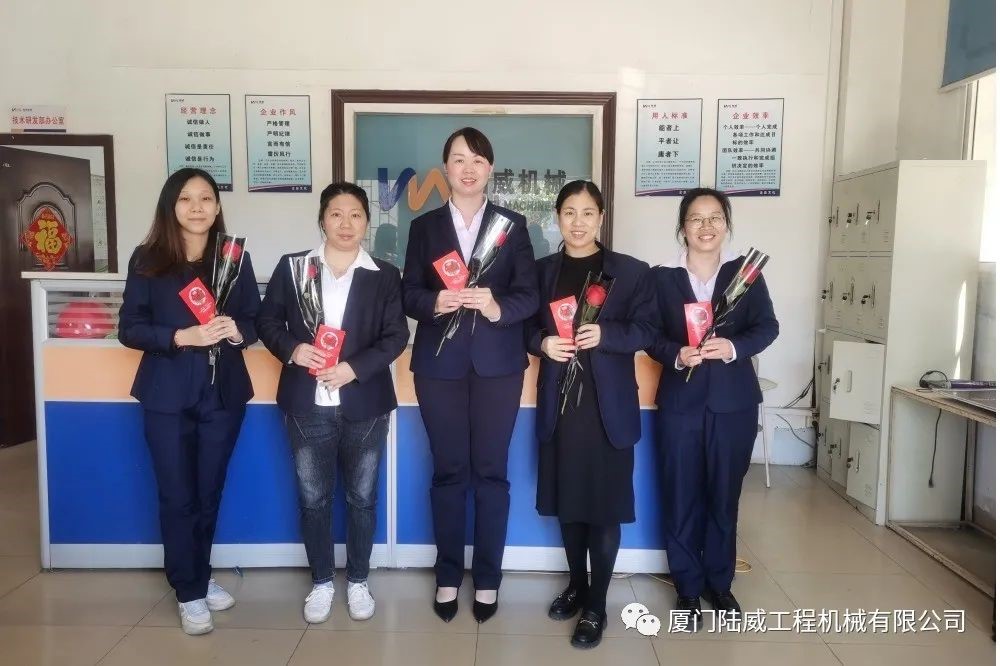 三八女王节│ 专心守护每个闪闪发光的“她”_赢天堂