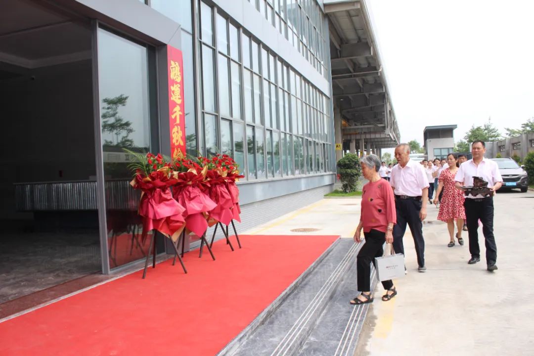 驻足新起点 开启新征程 谱写新篇章——志翔实业办公楼燕徙新址 _赢天堂